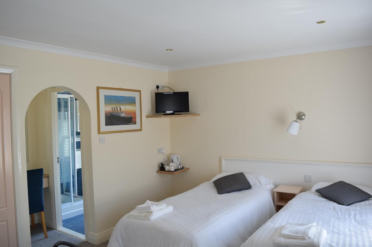 The Bantry Bay Exterior foto